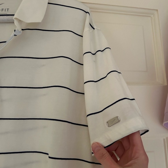 Nike Dri-Fit Golf Polos Cotton w/ stripes ( size large) - Picture 8 of 9
